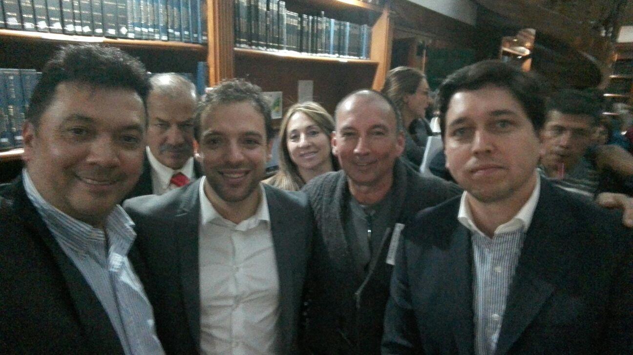 El Viceministro del Interior de Colombia en reunión con colombianos residentes en el exterior